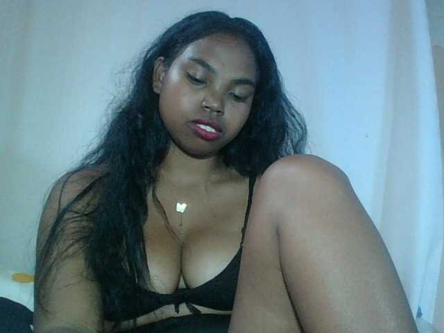 Miarizou's BongaCams show and profile