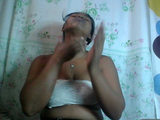 Miarizou's BongaCams show and profile