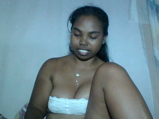 Miarizou's BongaCams show and profile