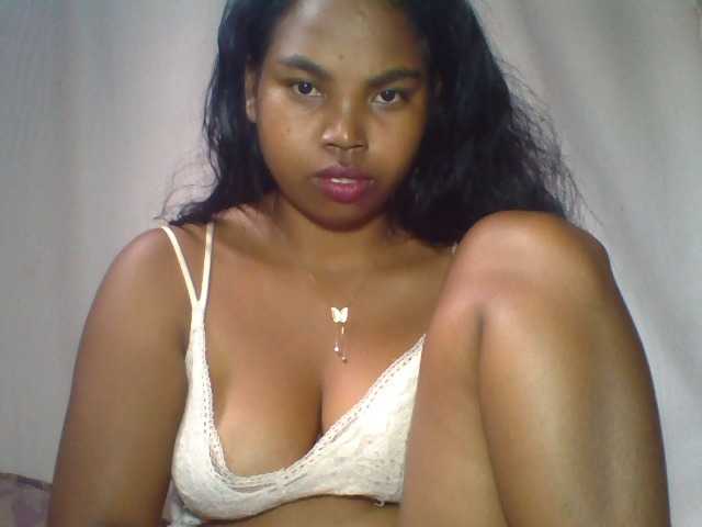 Miarizou's BongaCams show and profile