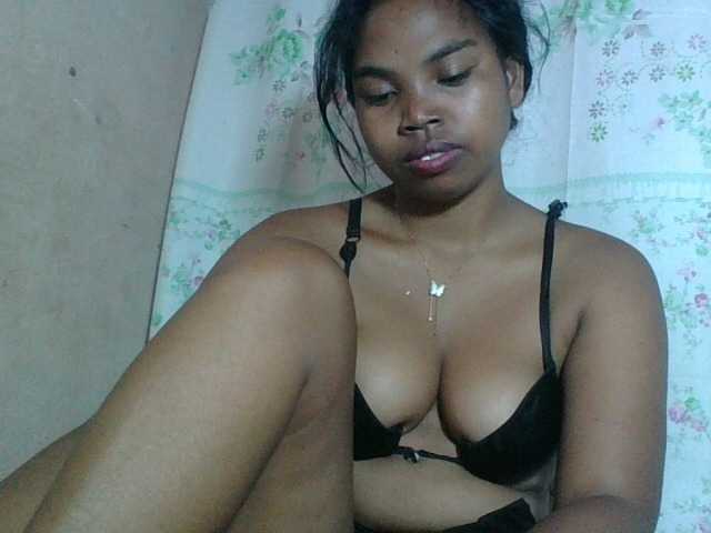 Miarizou's BongaCams show and profile