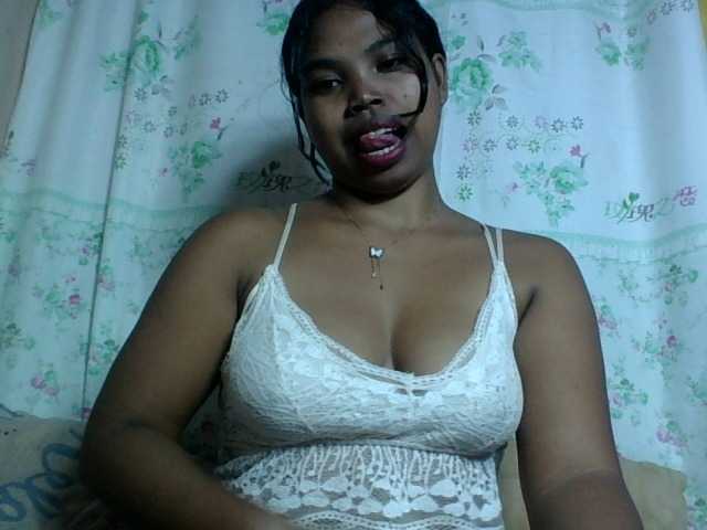 Miarizou's BongaCams show and profile