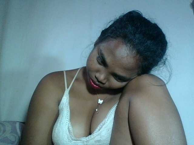 Miarizou's BongaCams show and profile