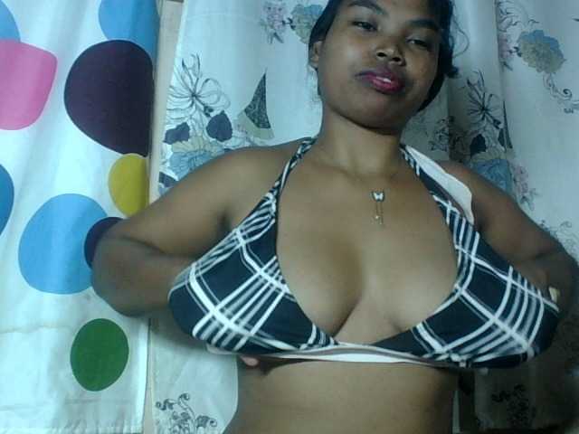 Miarizou's BongaCams show and profile