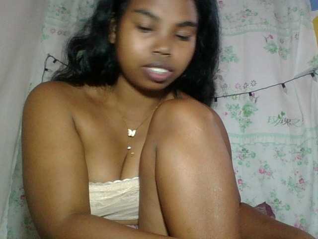 Miarizou's BongaCams show and profile