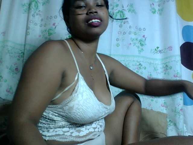 Miarizou's BongaCams show and profile