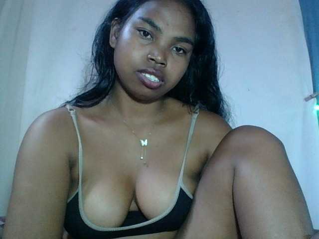 Miarizou's BongaCams show and profile