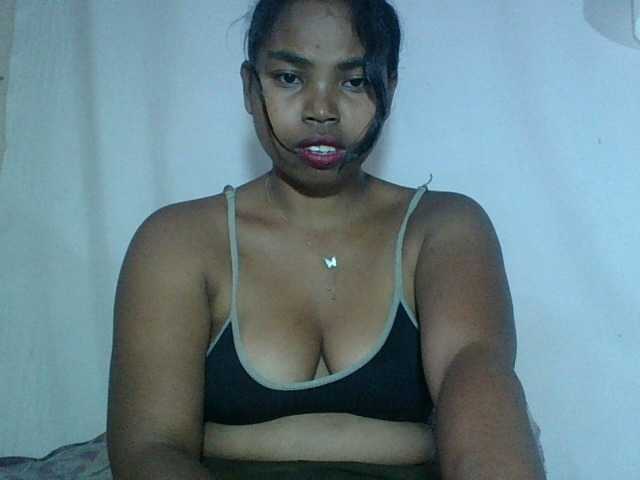 Miarizou's BongaCams show and profile