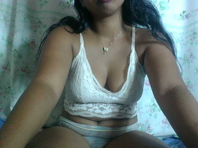 Miarizou's BongaCams show and profile