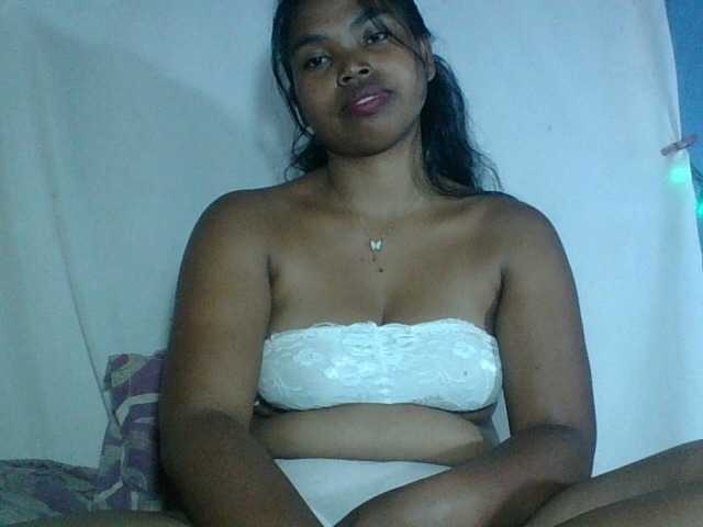 Miarizou's BongaCams show and profile