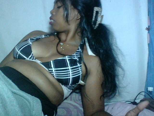 Miarizou's BongaCams show and profile