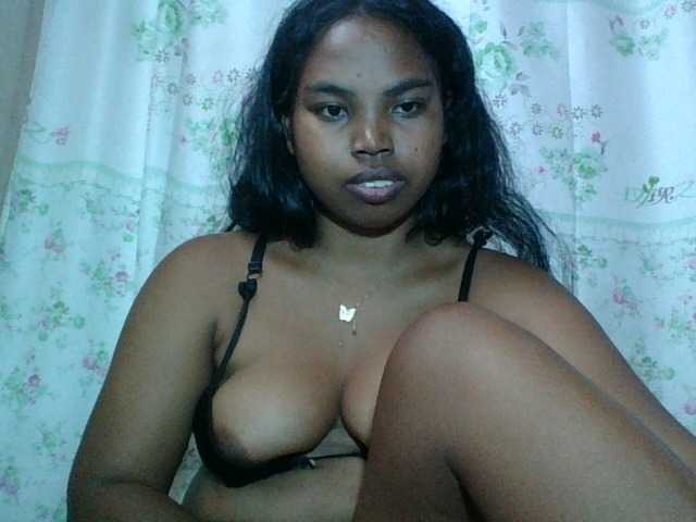 Miarizou's BongaCams show and profile