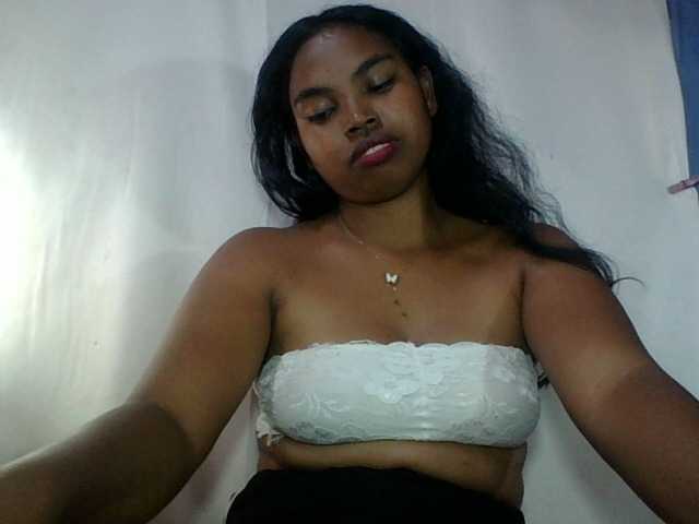 Miarizou's BongaCams show and profile