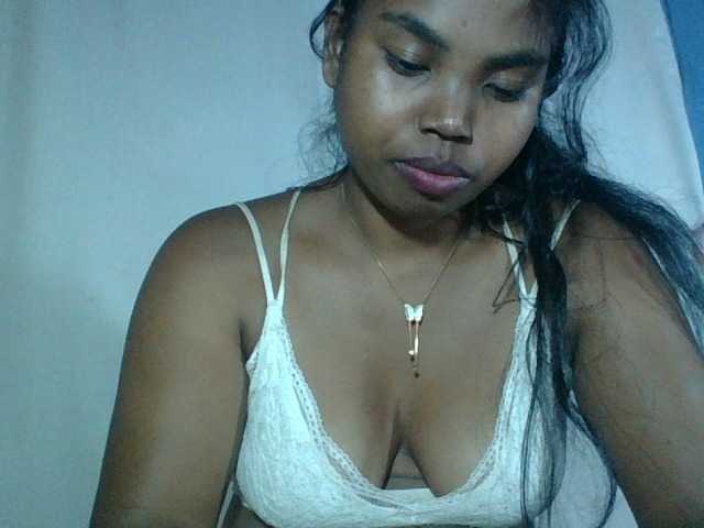 Miarizou's BongaCams show and profile