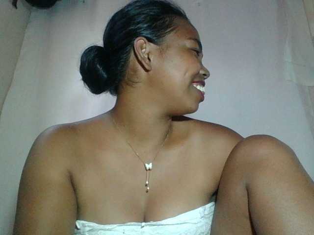 Miarizou's BongaCams show and profile