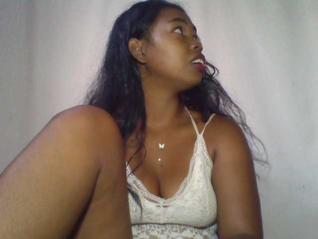 Miarizou's BongaCams show and profile