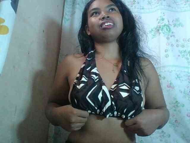 Miarizou Live Webcam on BongaCams