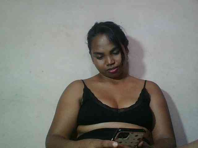 Miarizou Live Webcam on {site_name}