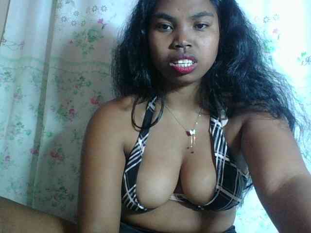 Miarizou Live Webcam on BongaCams