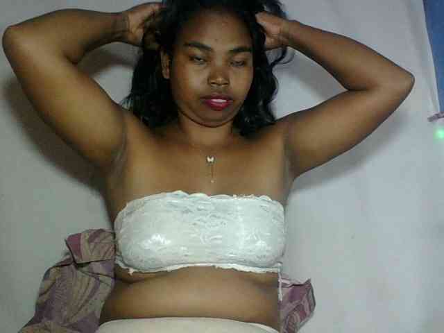 Miarizou Live Webcam on BongaCams