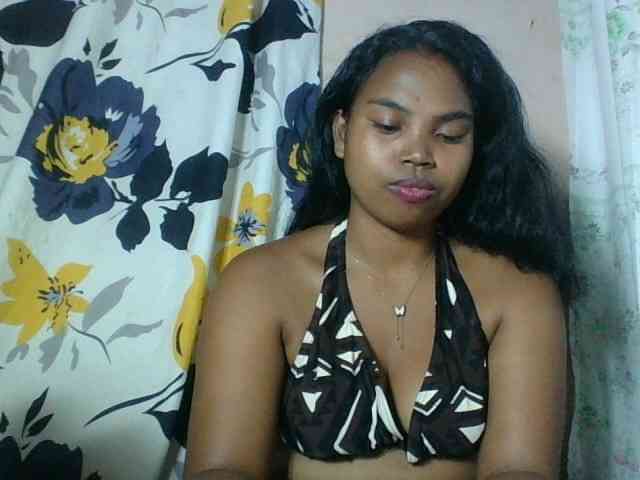 Miarizou Live Webcam on BongaCams