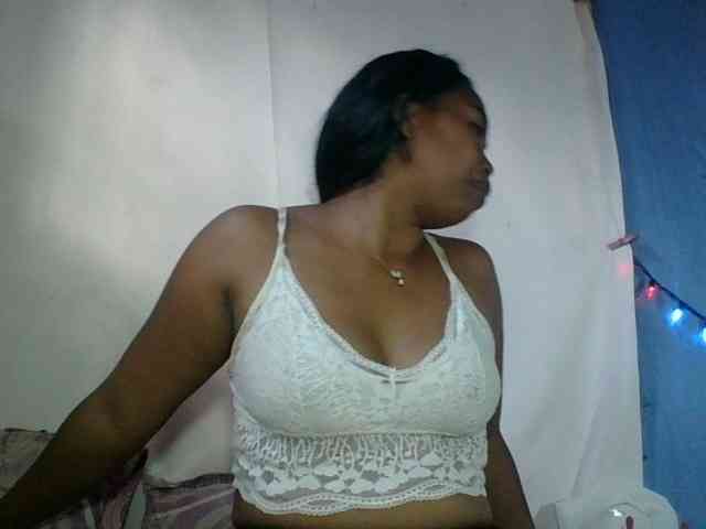 Miarizou Live Webcam on BongaCams