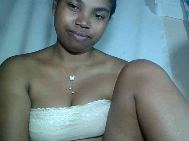 Miarizou Live Webcam on BongaCams