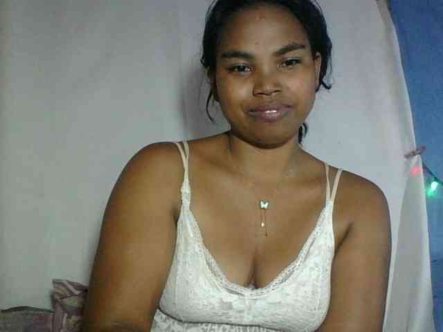 Miarizou Live Webcam on BongaCams