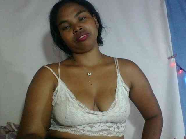 Miarizou Live Webcam on BongaCams