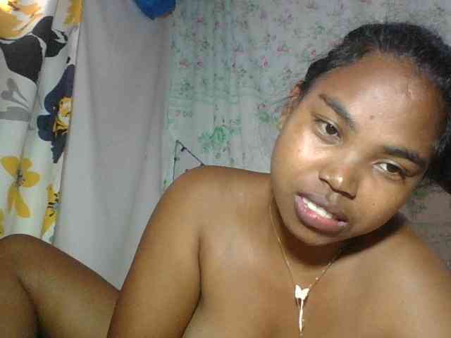 Miarizou Live Webcam on BongaCams