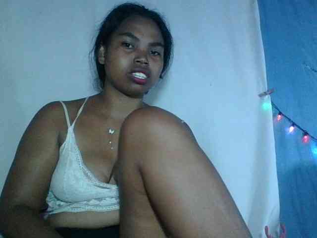 Miarizou Live Webcam on BongaCams