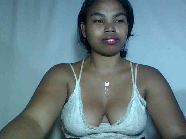 Miarizou Live Webcam on BongaCams