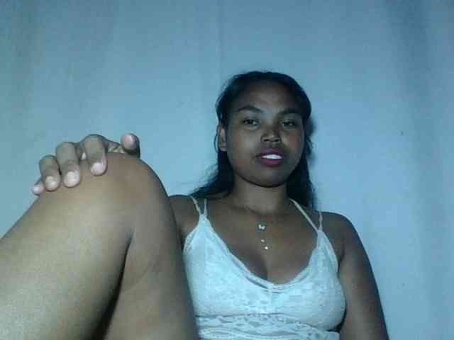 Miarizou Live Webcam on BongaCams