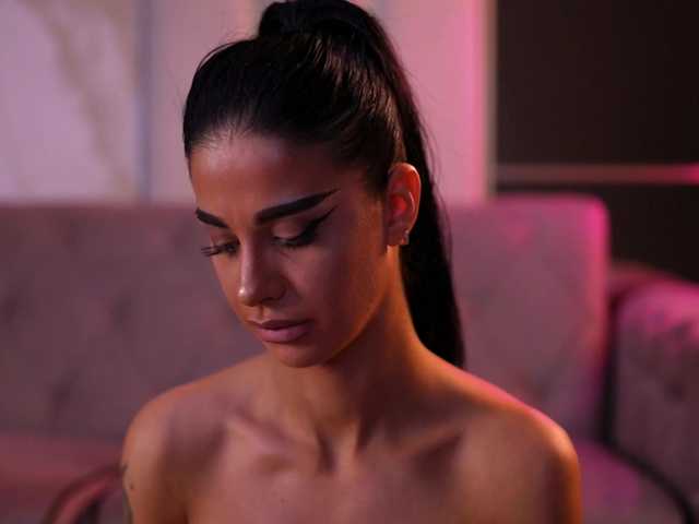 ArinaRhodes's BongaCams show and profile