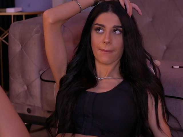 ArinaRhodes's BongaCams show and profile