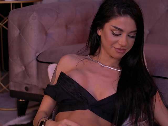 ArinaRhodes's BongaCams show and profile