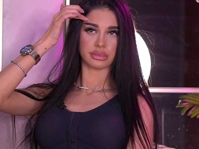 ArinaRhodes's BongaCams show and profile