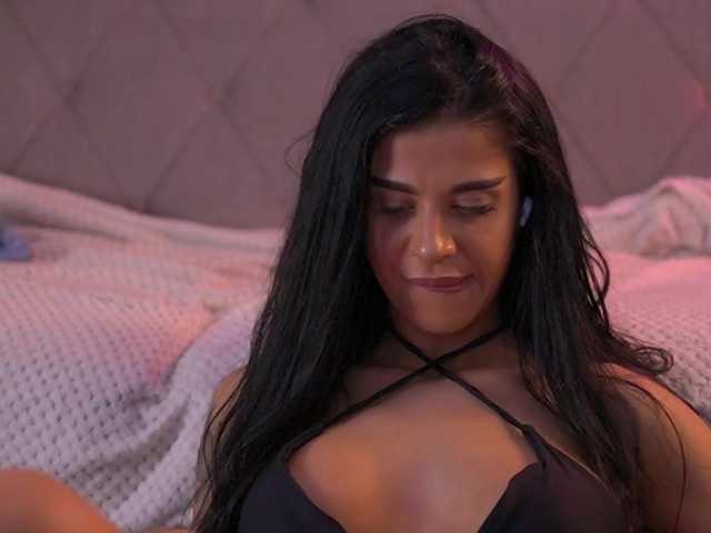 ArinaRhodes's BongaCams show and profile