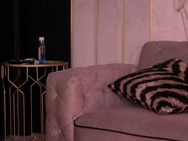  ArinaRhodes chat room