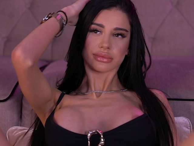 ArinaRhodes's BongaCams show and profile