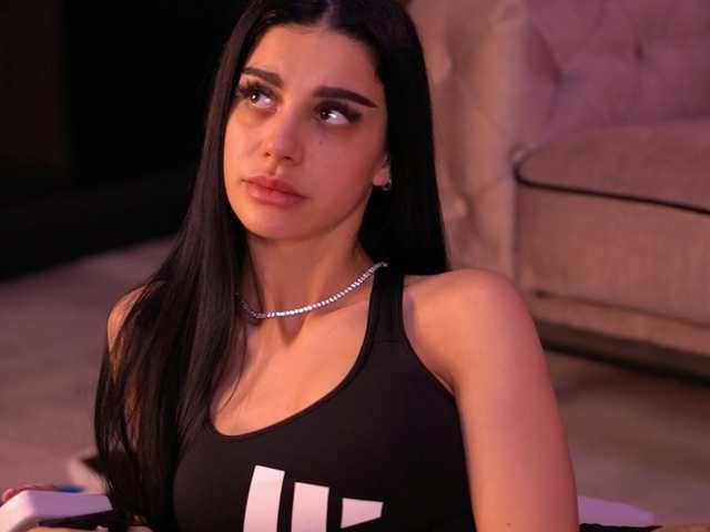 ArinaRhodes's BongaCams show and profile