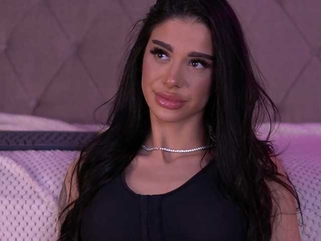 ArinaRhodes's BongaCams show and profile