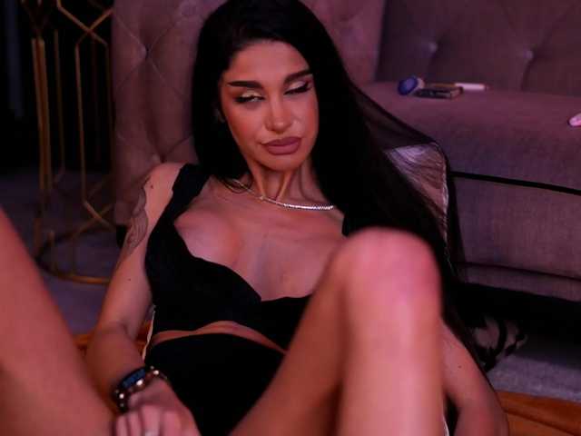 ArinaRhodes's BongaCams show and profile