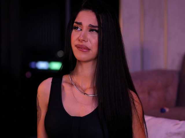 ArinaRhodes's BongaCams show and profile