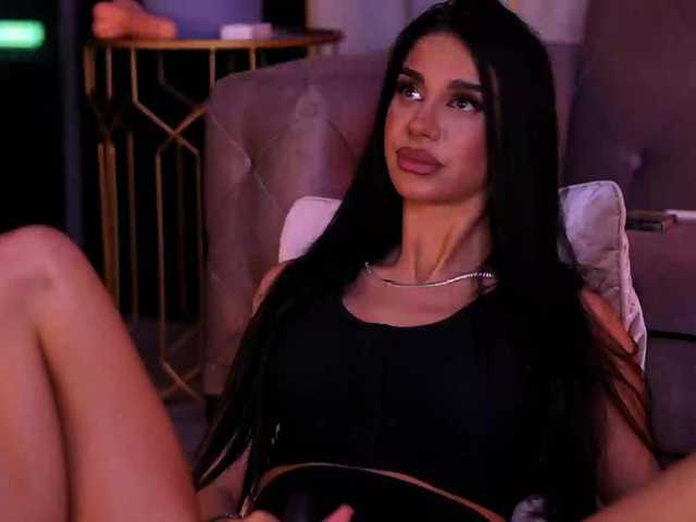 ArinaRhodes's BongaCams show and profile