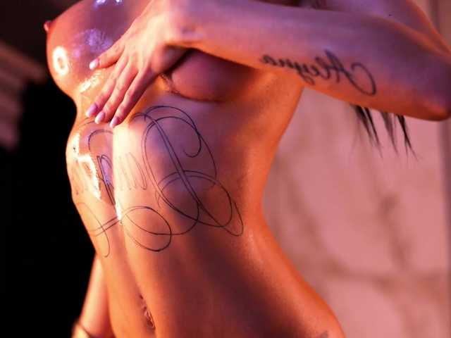 ArinaRhodes's BongaCams show and profile