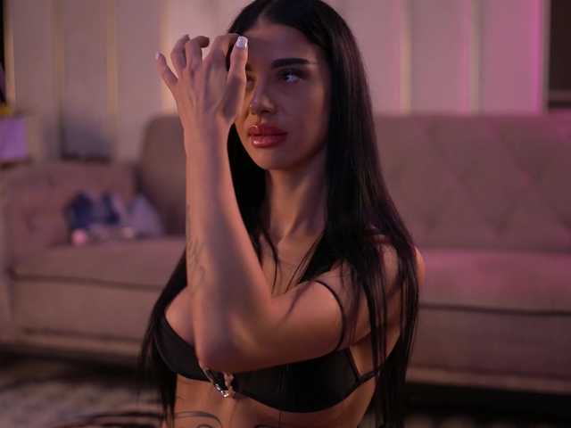 ArinaRhodes's BongaCams show and profile