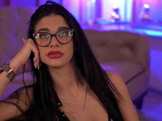ArinaRhodes webcam