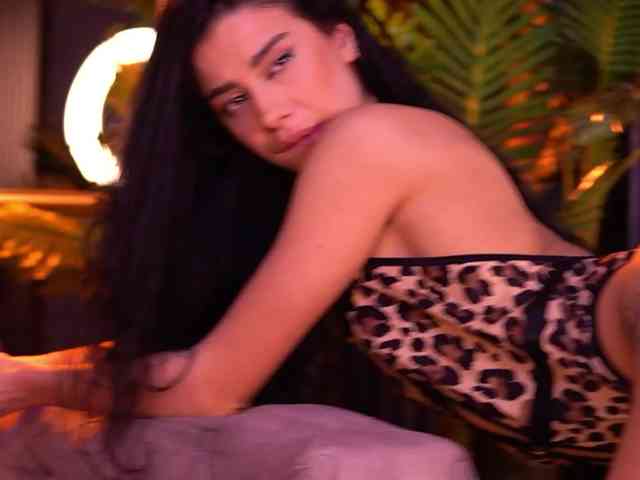 ArinaRhodes webcam