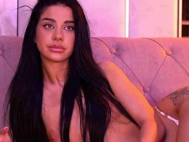ArinaRhodes webcam